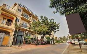 Super Townhouse Kachnar House Vikas Nagar